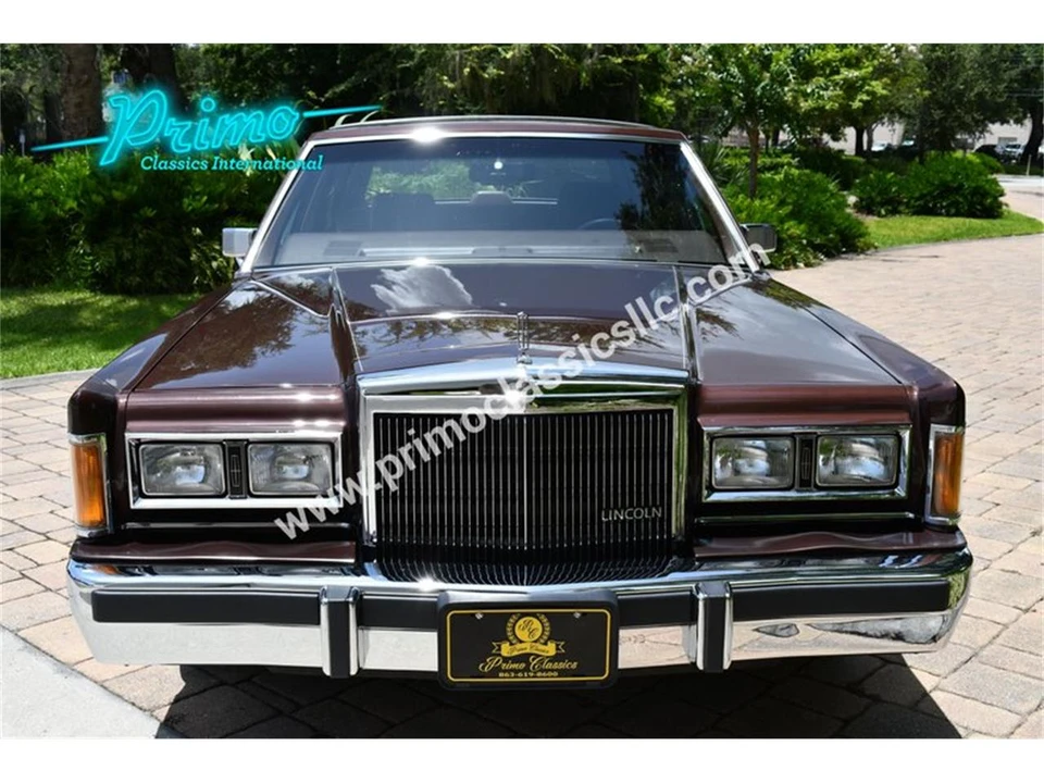 1989 Lincoln Town Car - Image 7 of 31