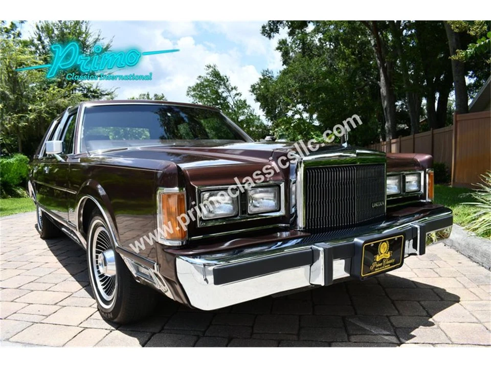 1989 Lincoln Town Car - Image 24 of 31