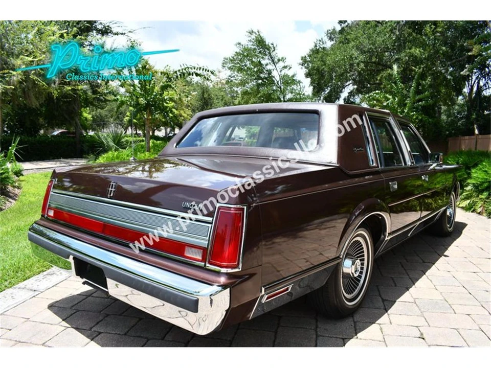 1989 Lincoln Town Car - Image 6 of 31