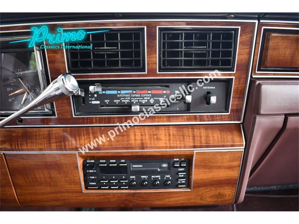 1989 Lincoln Town Car - Image 17 of 31