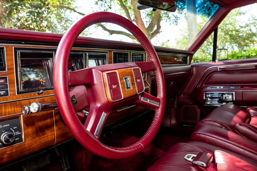 1989 Lincoln Town Car - Image 5 of 12