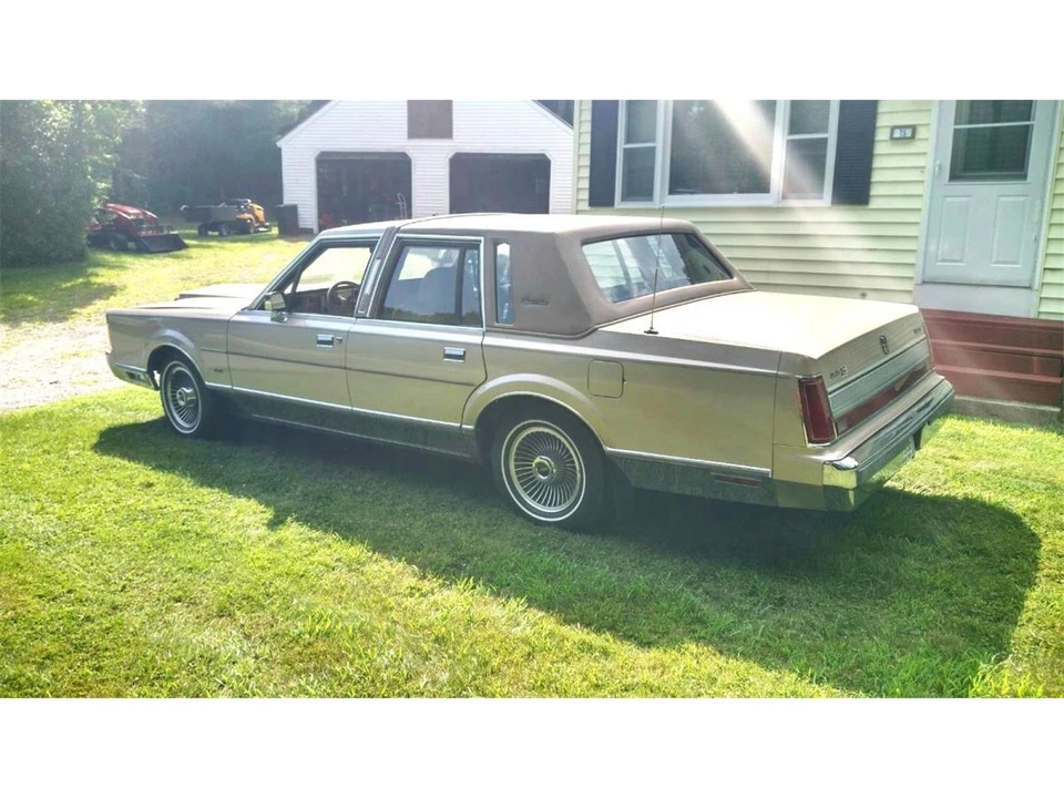 1989 Lincoln Town Car - Image 5 of 30