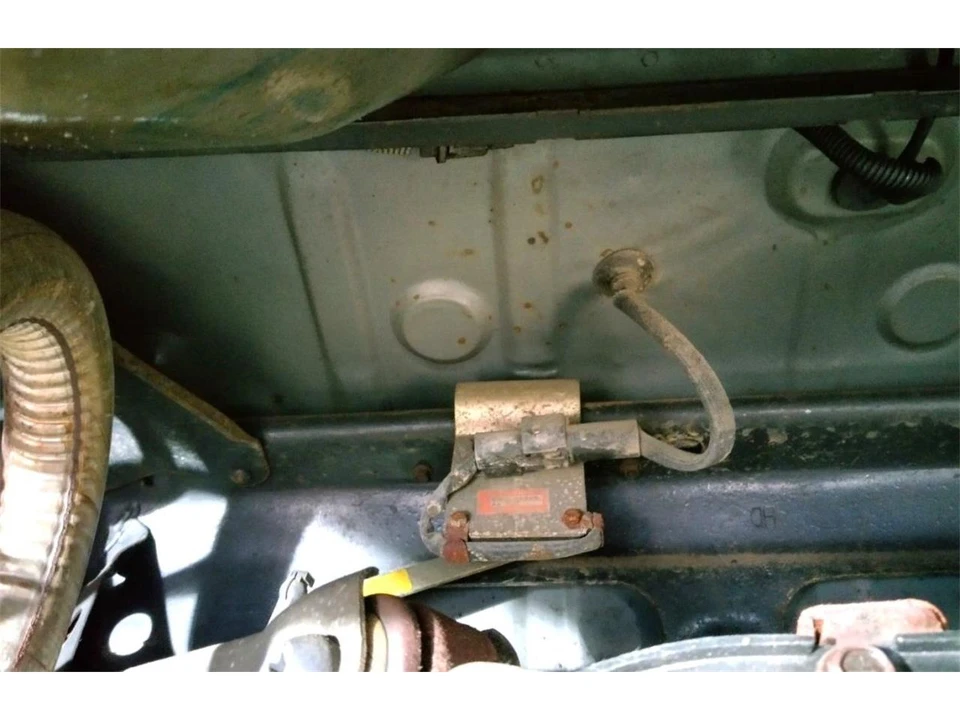 1989 Lincoln Town Car - Image 23 of 30