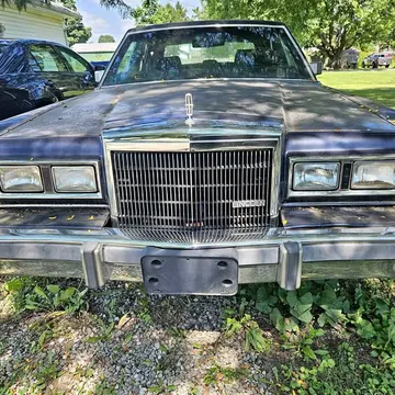 1989 Lincoln Town Car Executive Sedan 4D