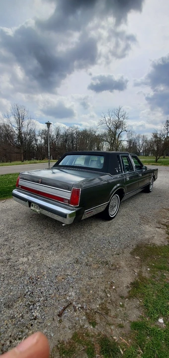 1989 Lincoln Town Car - Image 6 of 21