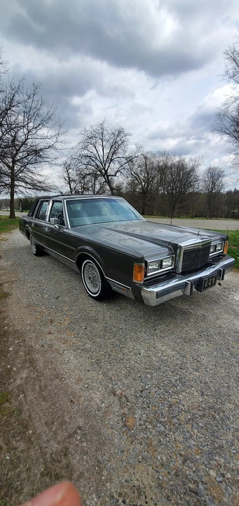 1989 Lincoln Town Car - Image 4 of 21