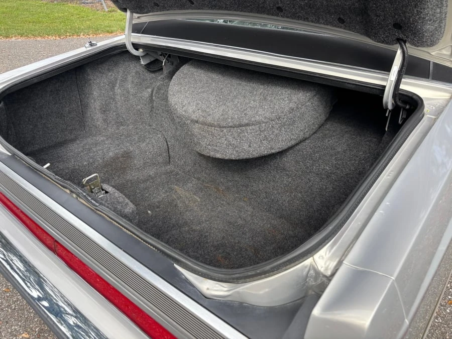 1989 Lincoln Town Car - Image 25 of 25