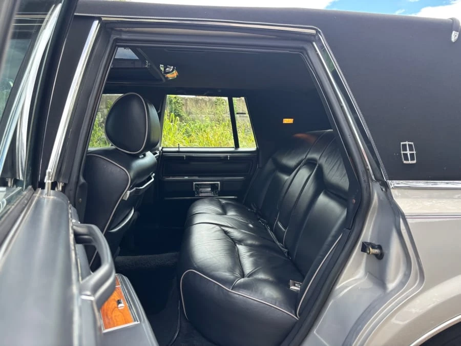 1989 Lincoln Town Car - Image 13 of 25