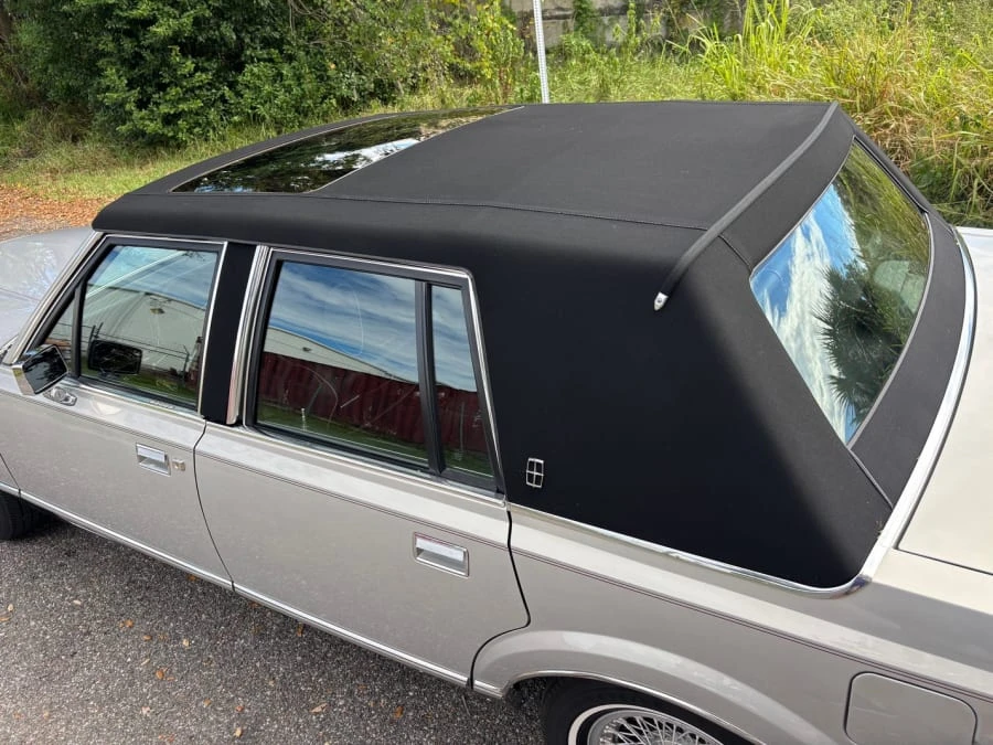 1989 Lincoln Town Car - Image 5 of 25