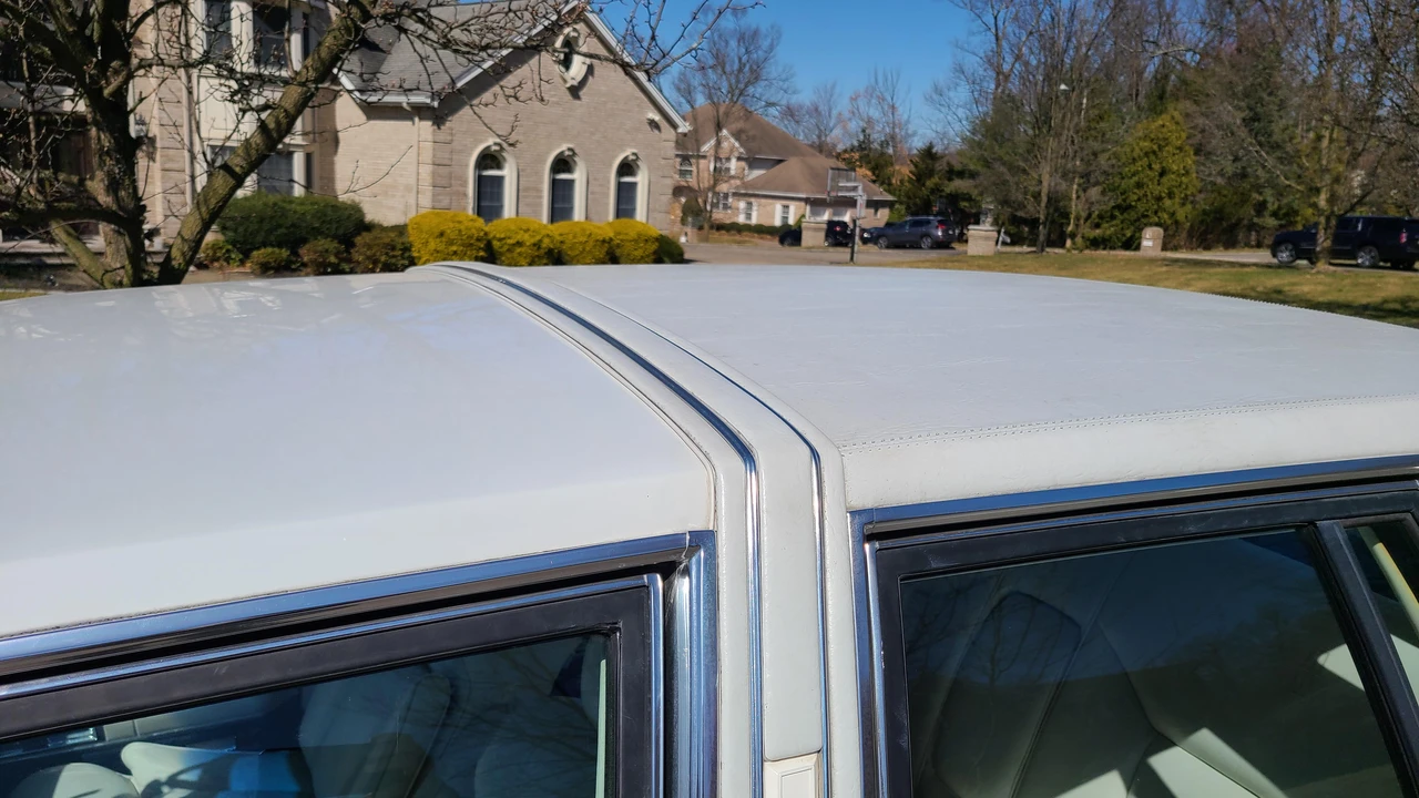 1989 Lincoln Town Car - Image 23 of 31