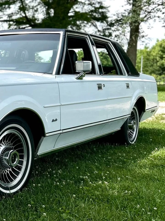 1989 Lincoln Town Car - Image 6 of 21