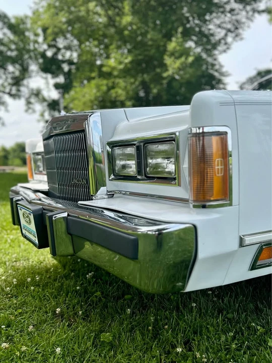 1989 Lincoln Town Car - Image 3 of 21