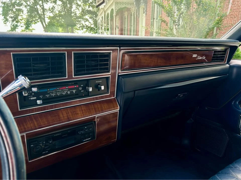 1989 Lincoln Town Car - Image 18 of 21