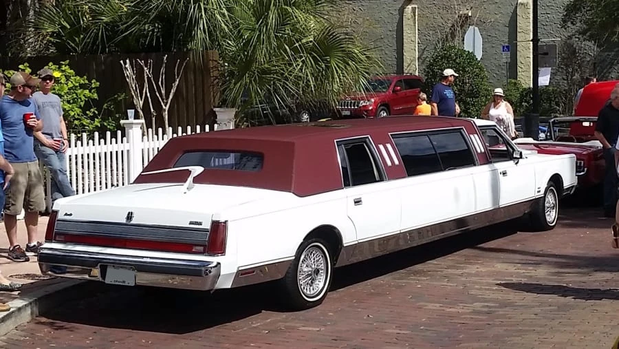 1989 Lincoln Town Car - Image 3 of 28