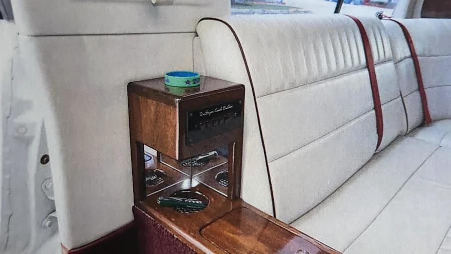 1989 Lincoln Town Car - Image 19 of 28