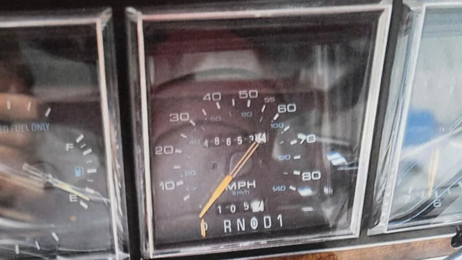 1989 Lincoln Town Car - Image 18 of 28