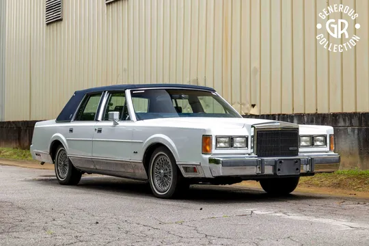 1989 Lincoln Town Car Signature Series