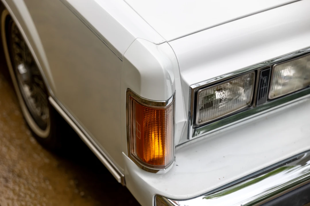 1989 Lincoln Town Car - Image 16 of 31