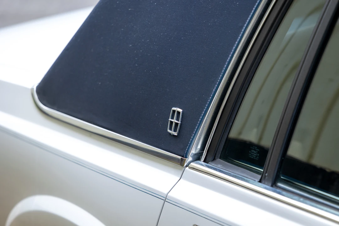 1989 Lincoln Town Car - Image 28 of 31