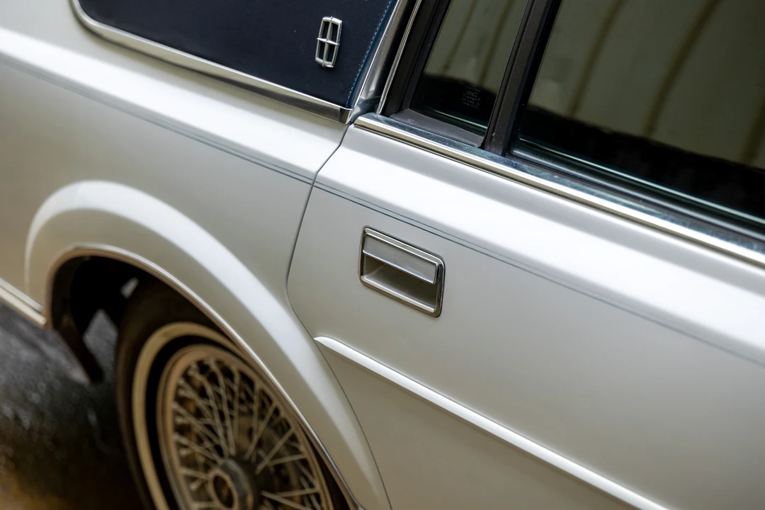 1989 Lincoln Town Car - Image 27 of 31