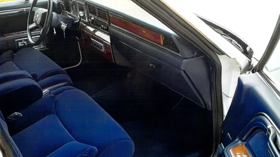 1989 Lincoln Town Car - Image 6 of 10
