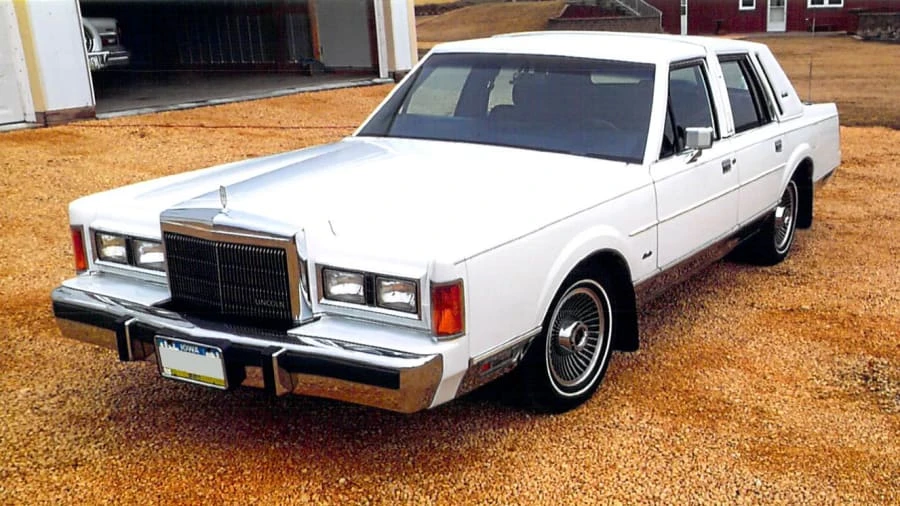 1989 Lincoln Town Car - Image 4 of 10
