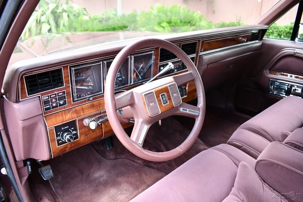 1989 Lincoln Town Car - Image 14 of 21