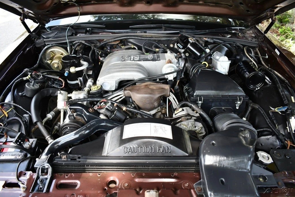 1989 Lincoln Town Car - Image 8 of 21