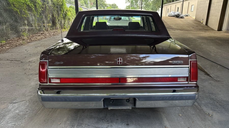 1989 Lincoln Town Car - Image 3 of 22