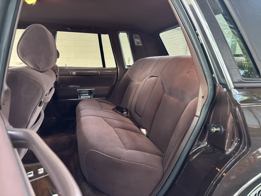 1989 Lincoln Town Car - Image 15 of 22