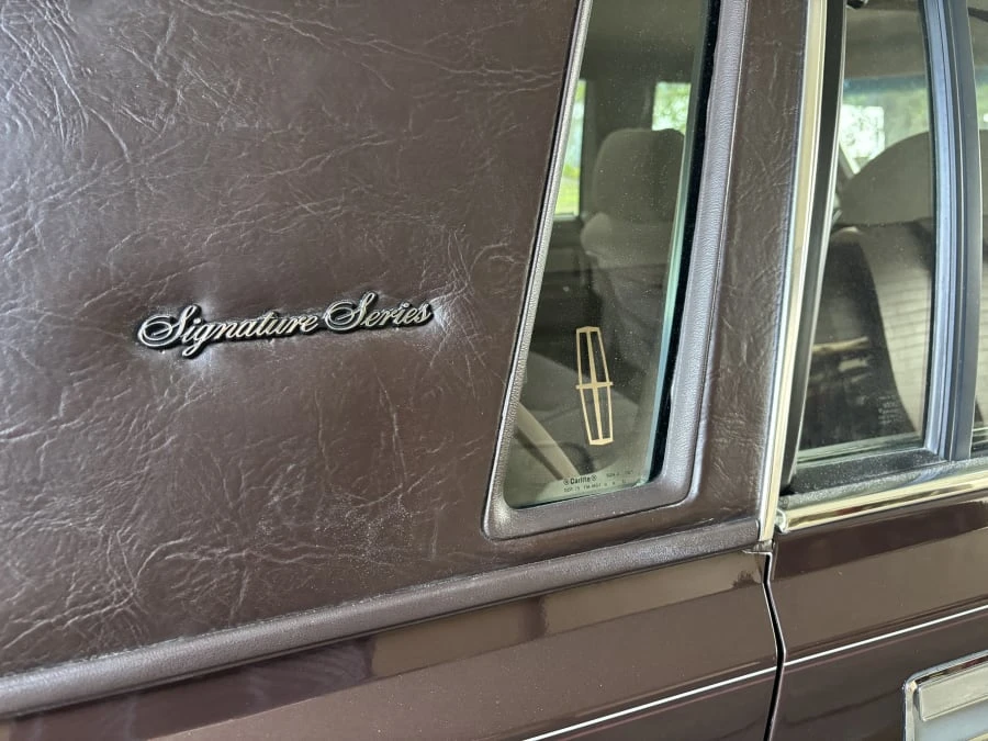 1989 Lincoln Town Car - Image 6 of 22