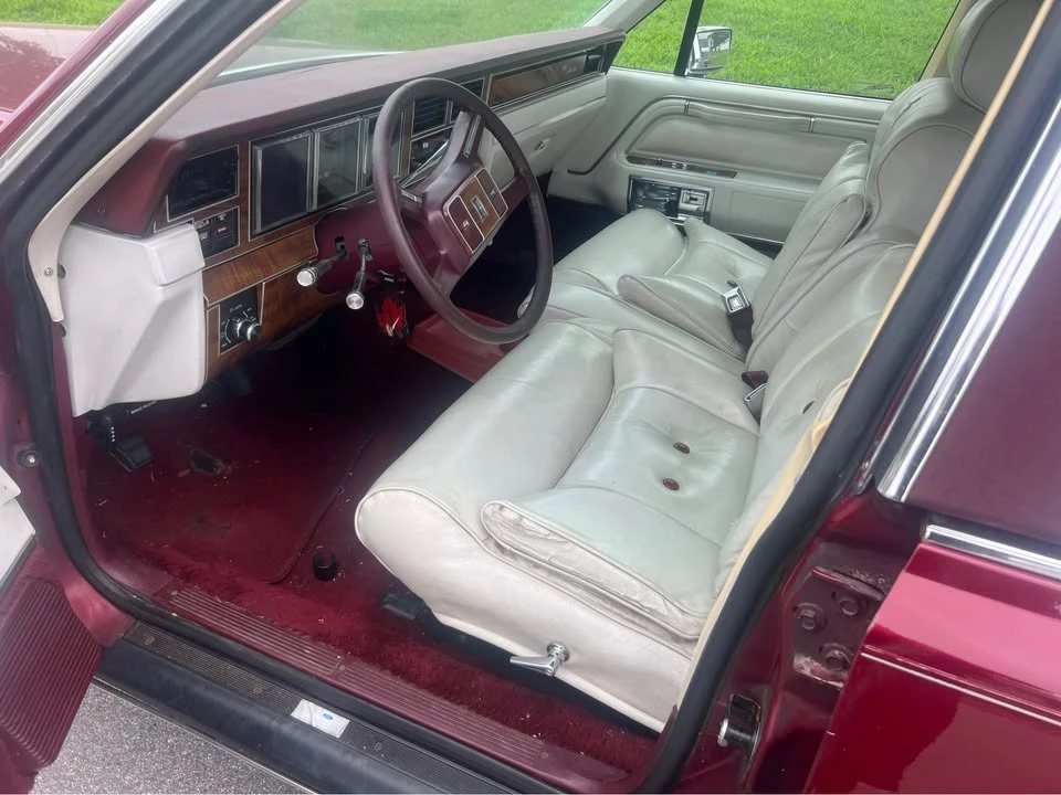 1989 Lincoln Continental Mark VII - Image 9 of 14