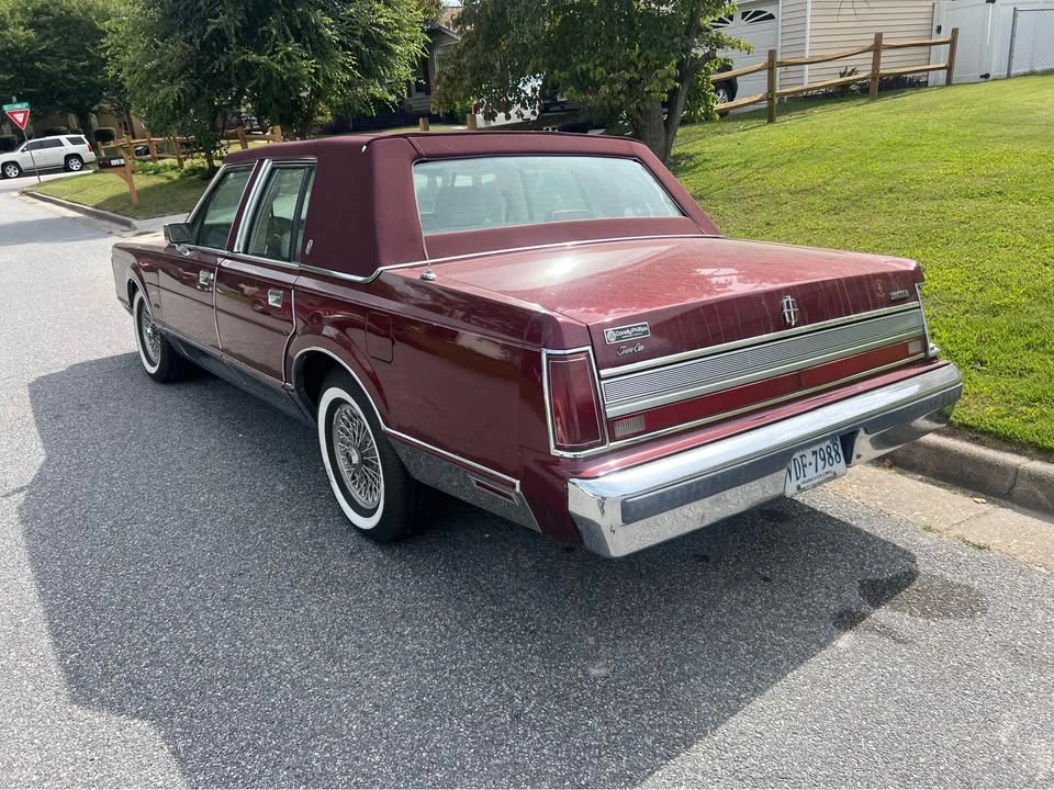 1989 Lincoln Continental Mark VII - Image 4 of 14