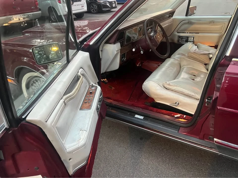 1989 Lincoln Continental Mark VII - Image 7 of 16