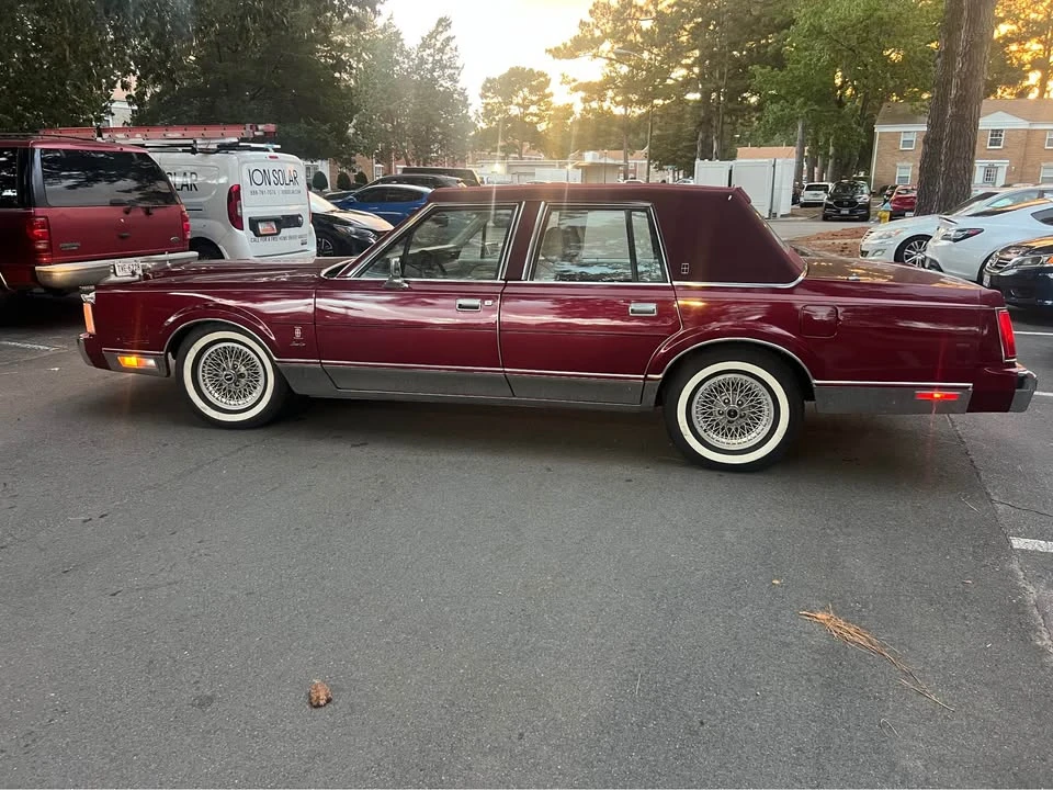 1989 Lincoln Continental Mark VII - Image 2 of 16