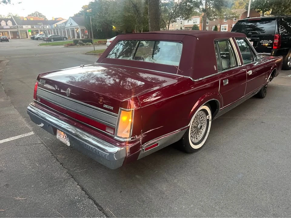 1989 Lincoln Continental Mark VII - Image 4 of 16