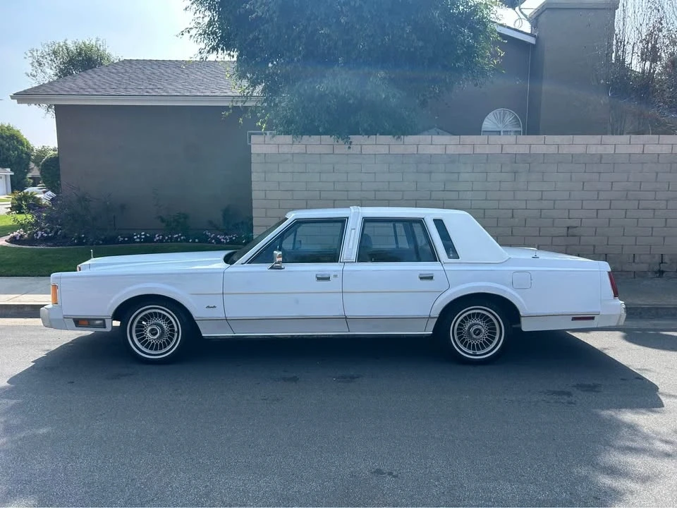 1989 Lincoln Town Car - Image 2 of 8