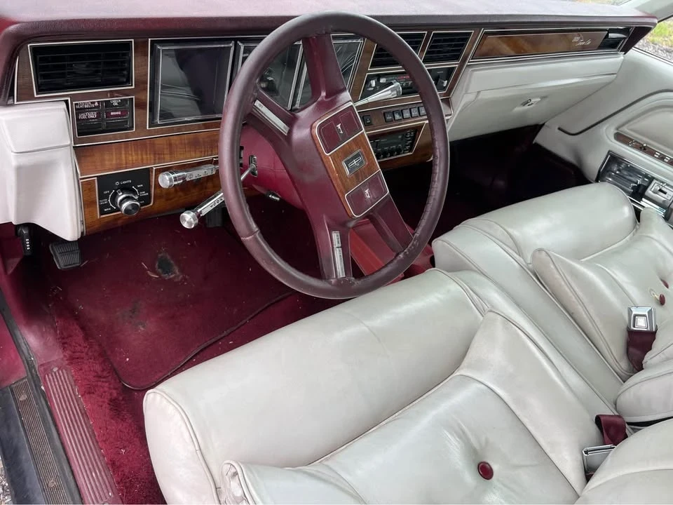 1989 Lincoln Continental Mark VII - Image 9 of 13