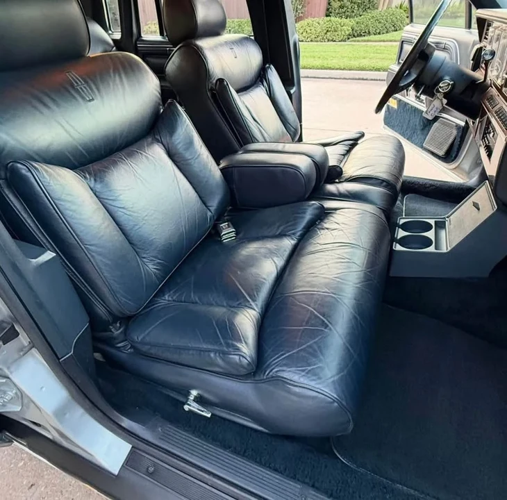 1989 Lincoln Town Car - Image 13 of 18
