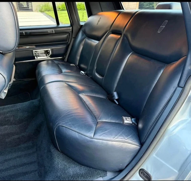 1989 Lincoln Town Car - Image 12 of 18