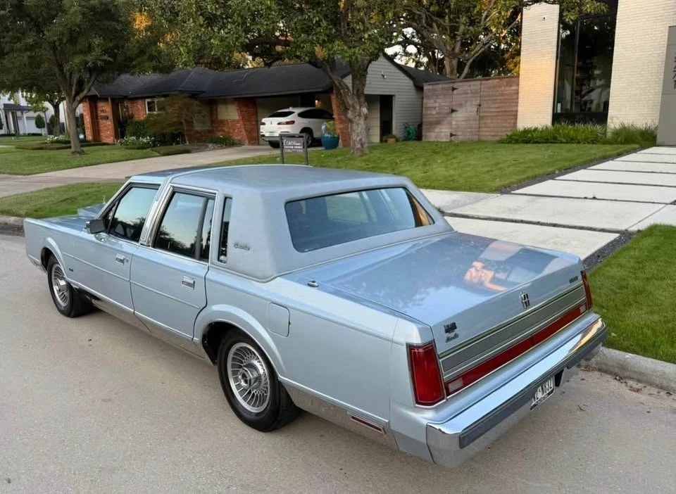 1989 Lincoln Town Car - Image 5 of 19