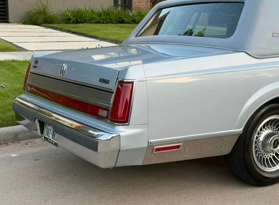 1989 Lincoln Town Car - Image 4 of 18