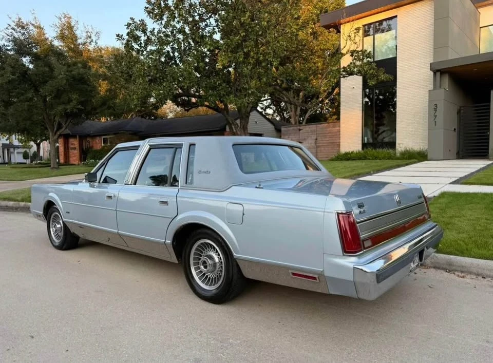 1989 Lincoln Town Car - Image 7 of 18