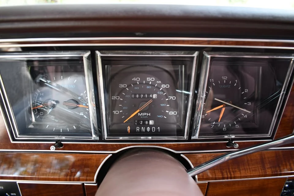 1989 Lincoln Town Car - Image 6 of 20