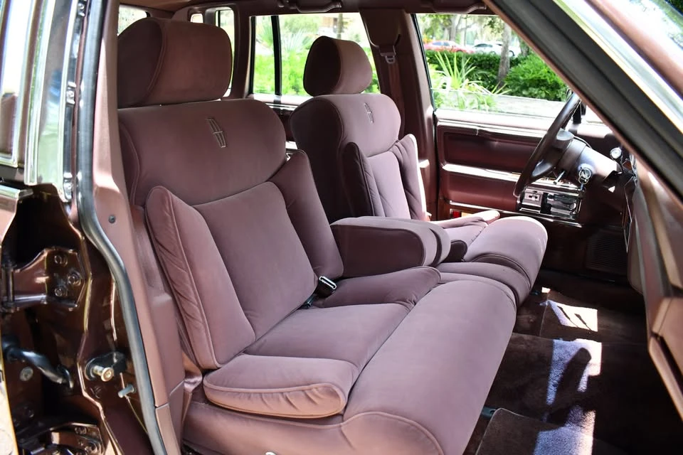 1989 Lincoln Town Car - Image 7 of 20