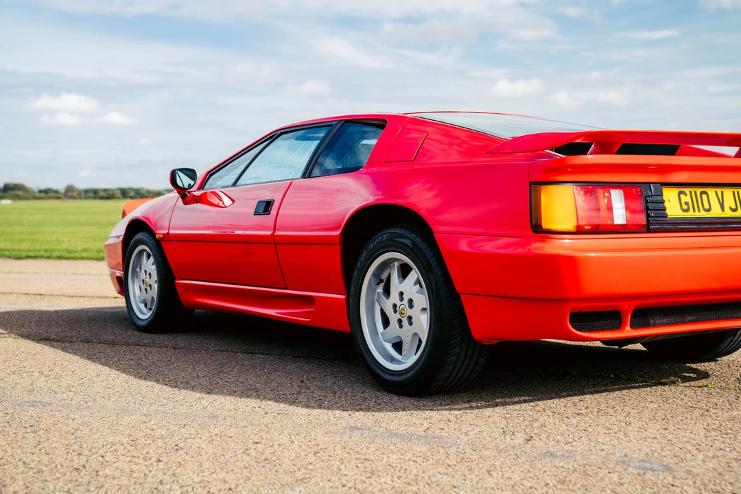 1989 Lotus Esprit Series 4 - Image 30 of 31