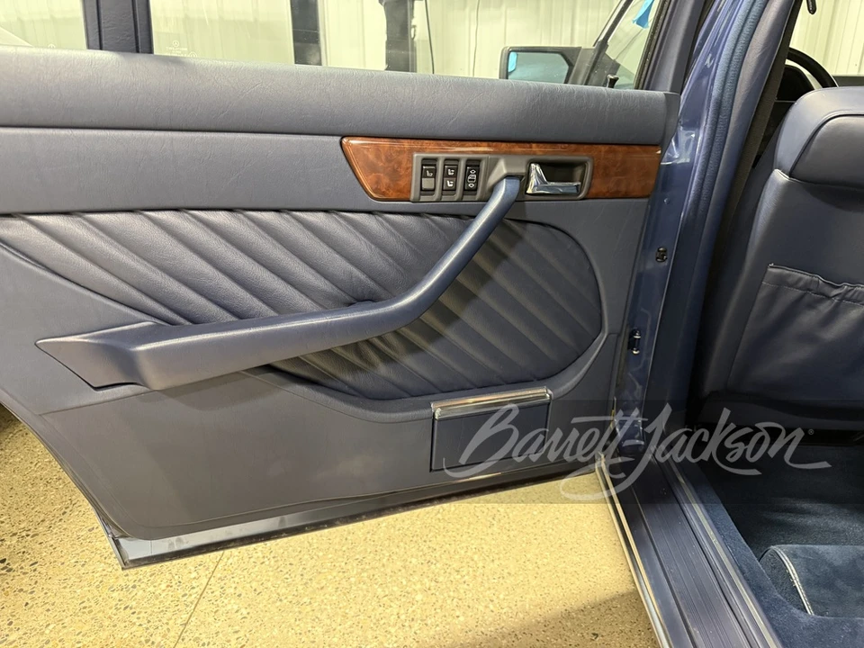 1989 Mercedes-Benz W126 S-Class Sedan - Image 8 of 11