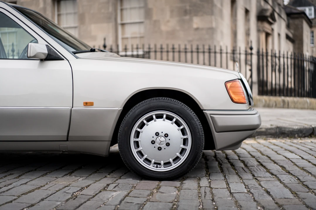 1989 Mercedes-Benz W124 E-Class - Image 30 of 31