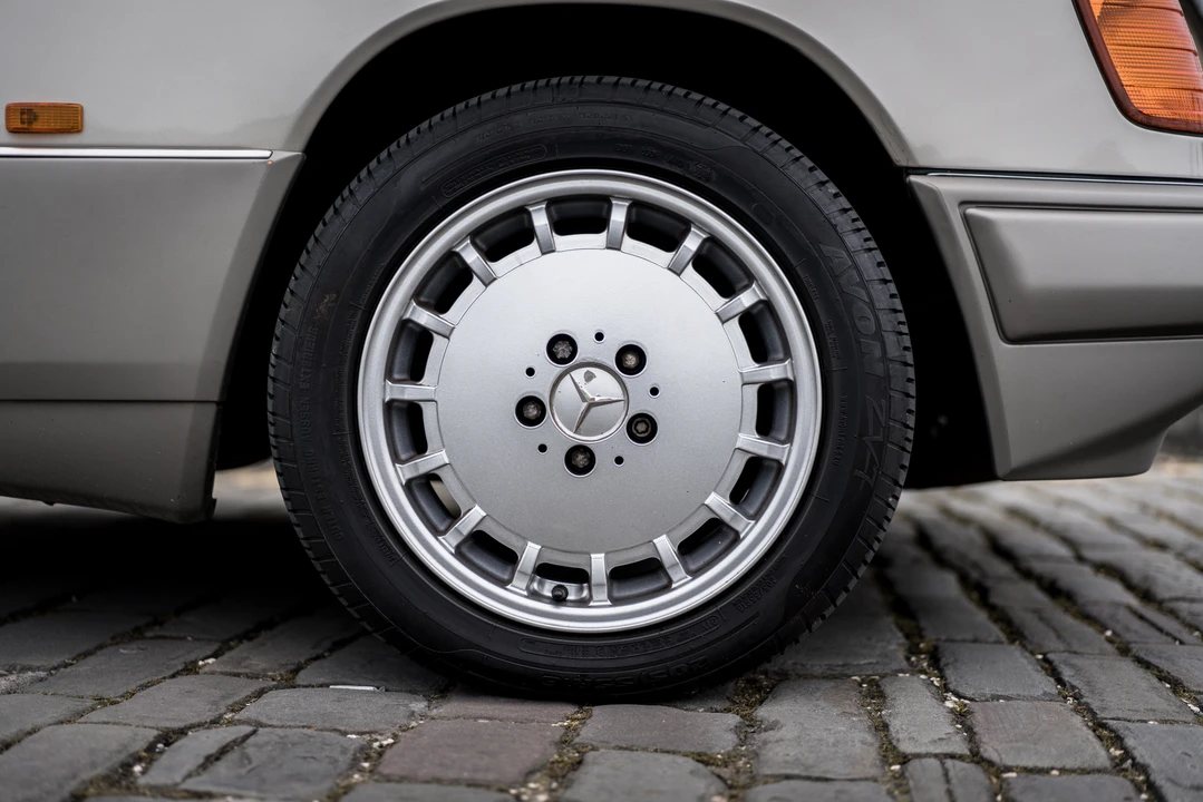 1989 Mercedes-Benz W124 E-Class - Image 31 of 31
