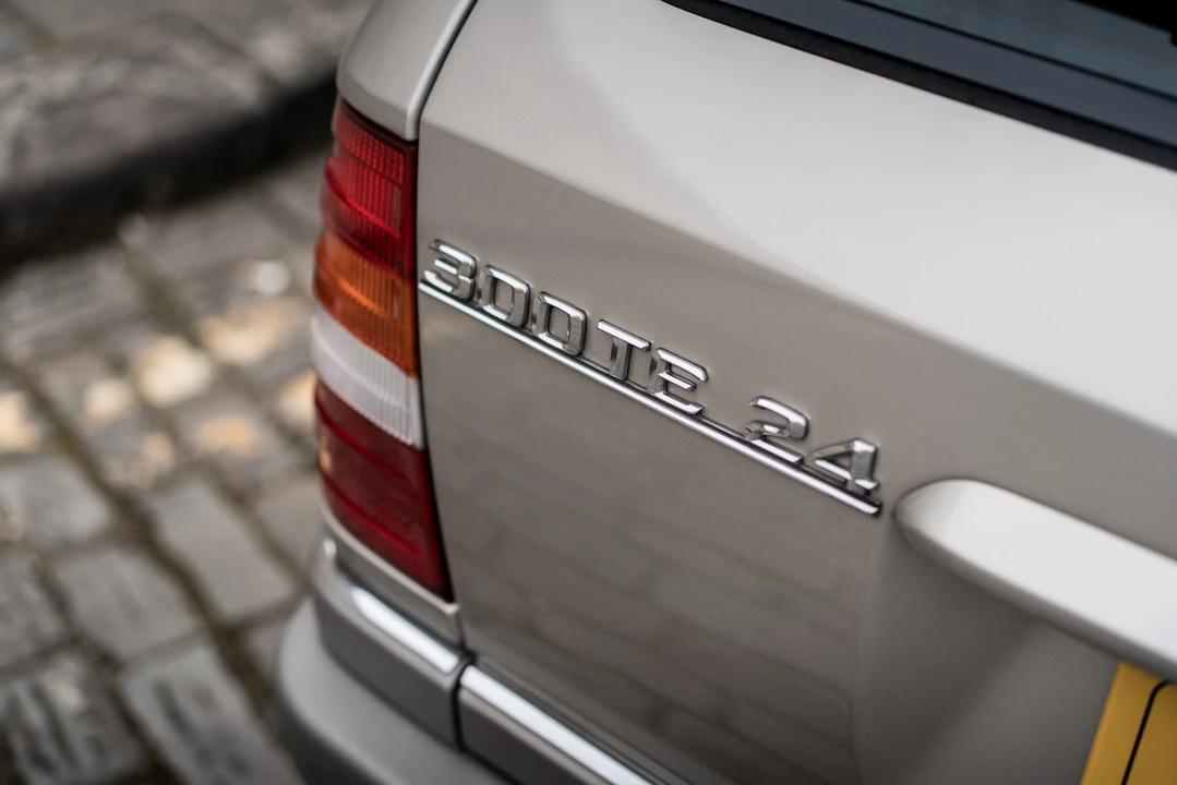 1989 Mercedes-Benz W124 E-Class - Image 25 of 31